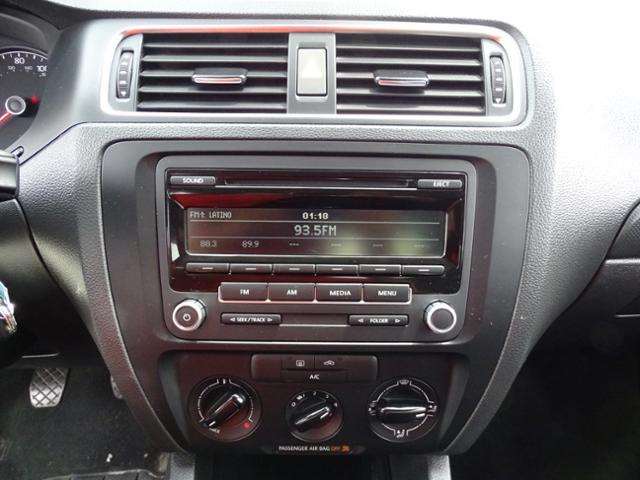 2014 Volkswagen Jetta 4dr Sedan 5M